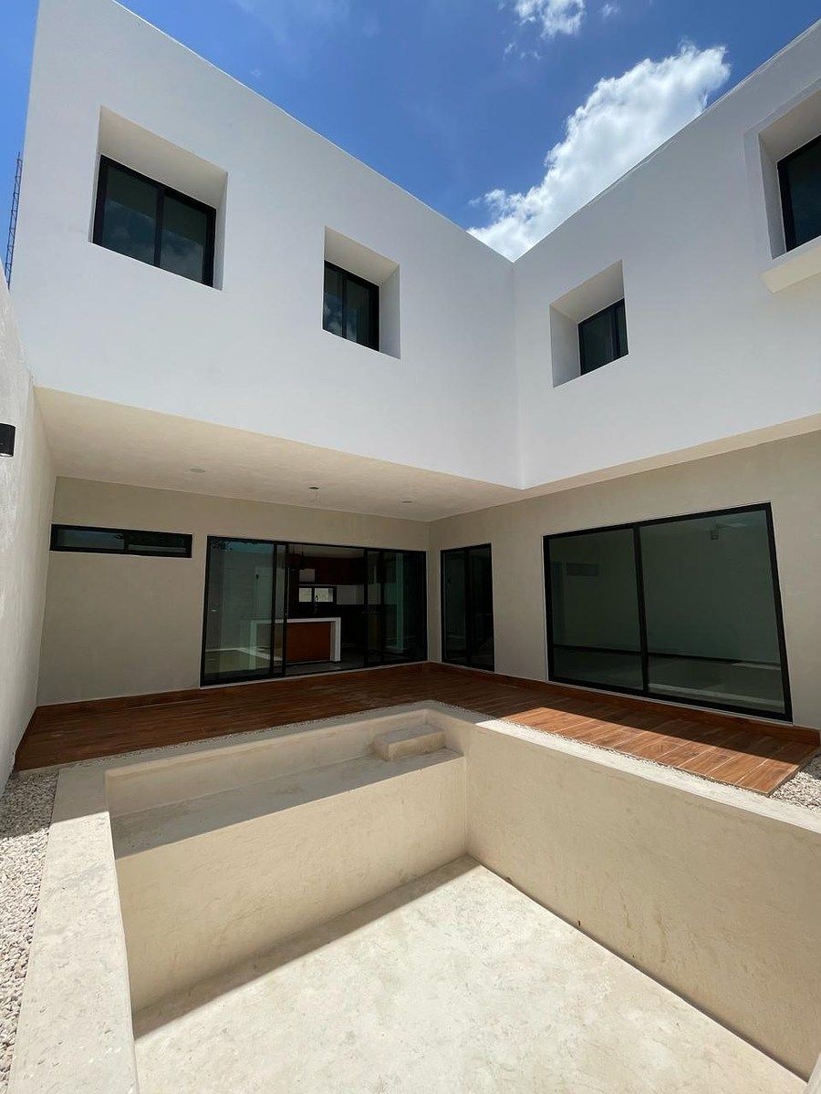Casa en Chichi Suárez, Mérida, foto 2 de 24