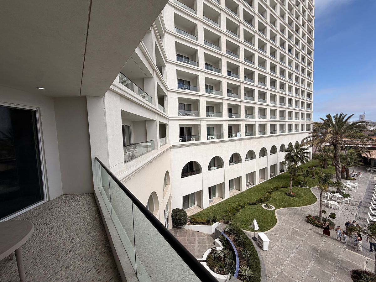 Venta de Condominio Frente al Mar en Rosarito Beach Hotel, foto 1 de 23
