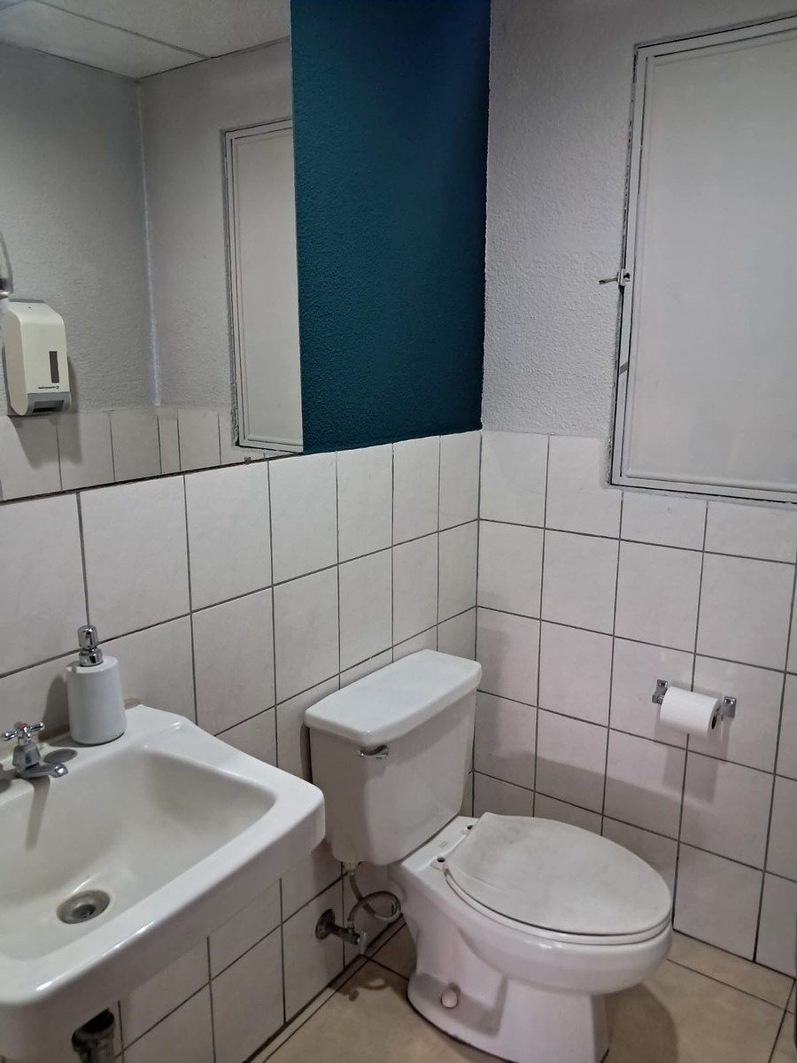 Oficina en Zona 9, Guatemala, foto 10 de 12