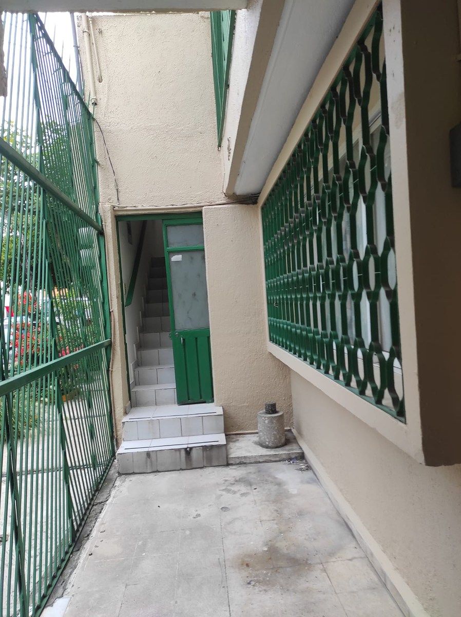 INVESTMENT OPPORTUNITY PROPERTY WITH 2 INDEPENDENT APARTMENTS., photo 1 of 11