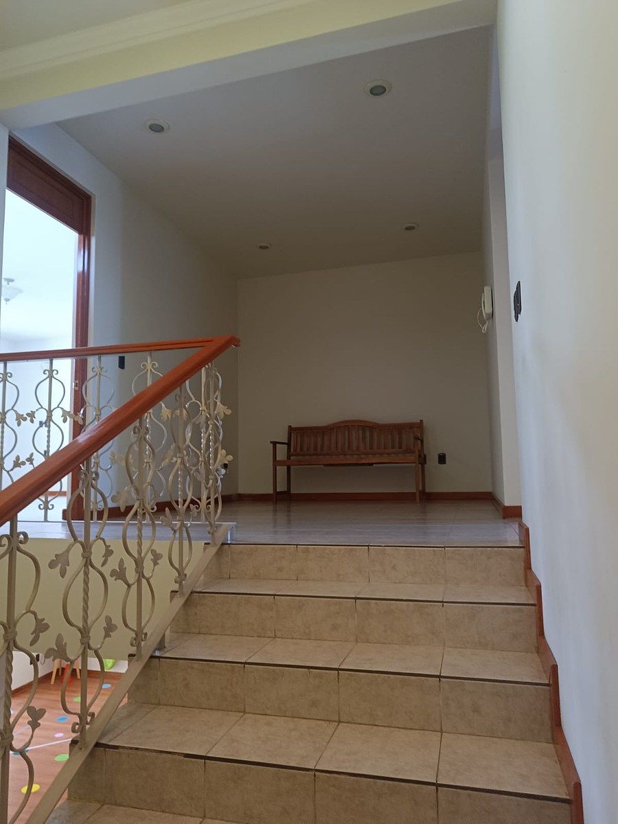 Sala de espera, photo 8 of 14