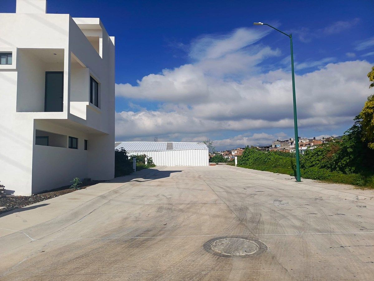 TERRENOS EN VENTA CERCA DE GLORIETA SALIDA A QUIROGA | 126 M² | DESDE $1,260,000, foto 1 de 11