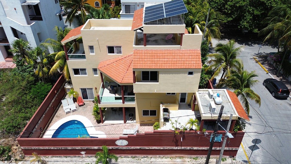 CASA MERLOT – TURNKEY OCEANVIEW BEACH DUPLEX IN PUERTO MORELOS, foto 1 de 6