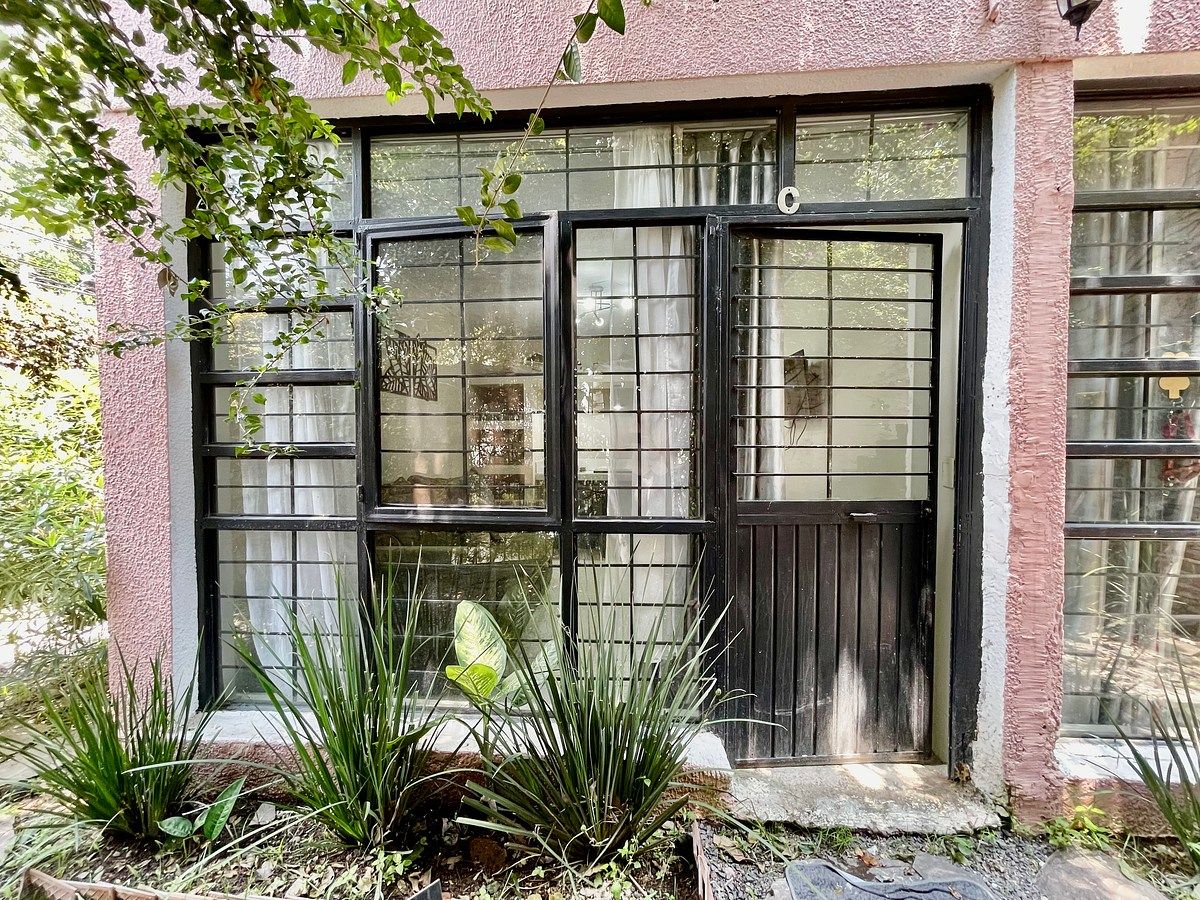 Fachada, foto 1 de 15