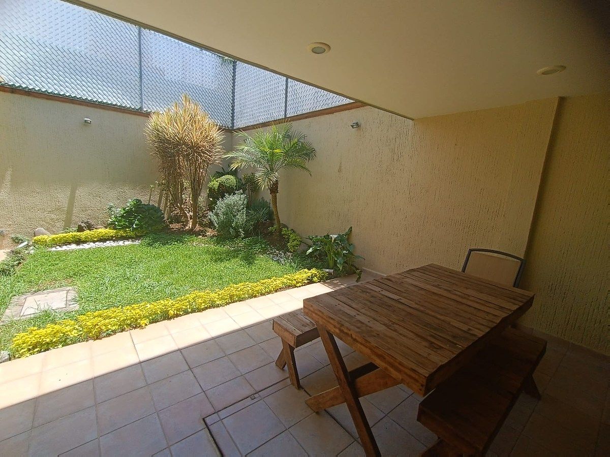 Jardín terraza, photo 2 of 7