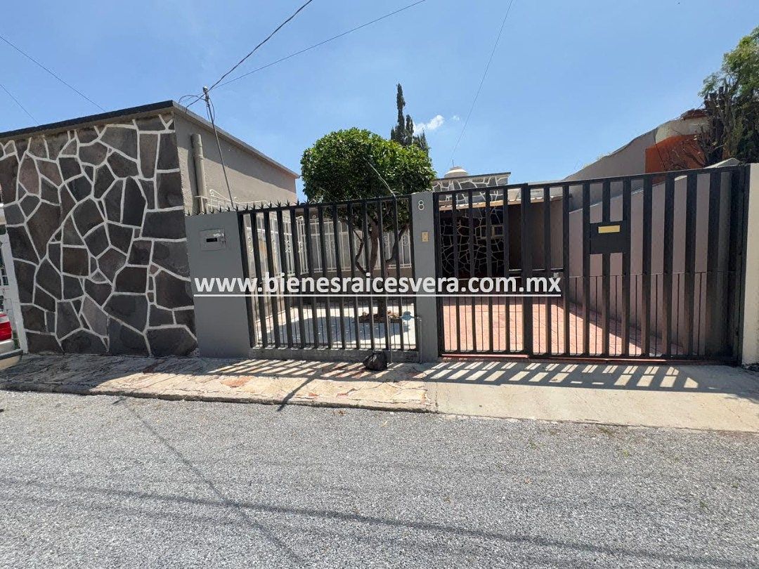 Casa en Centro de Tequisquiapan en los Sabinos. Sabi