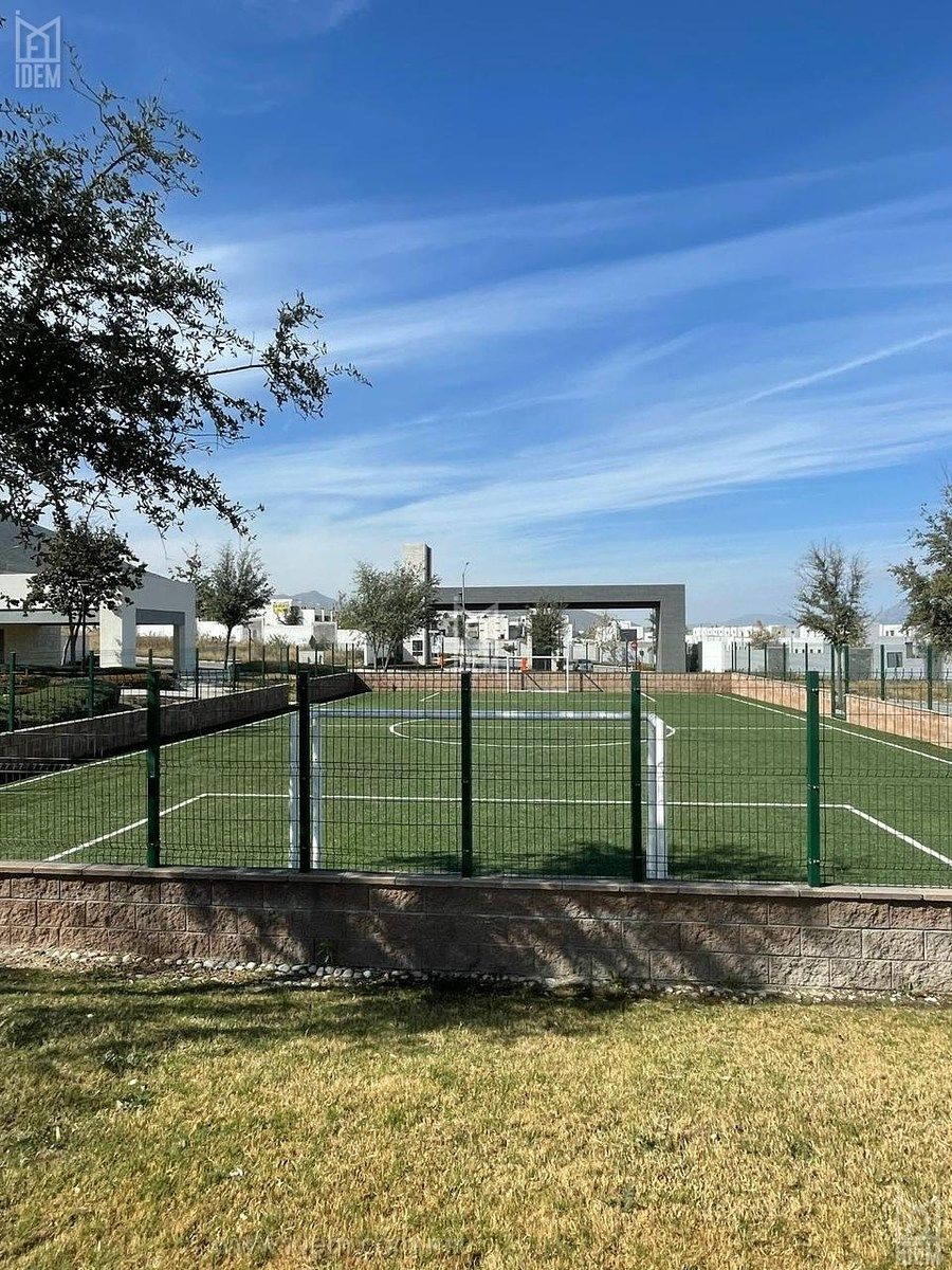 Lote em Santoral, García, foto 3 de 4