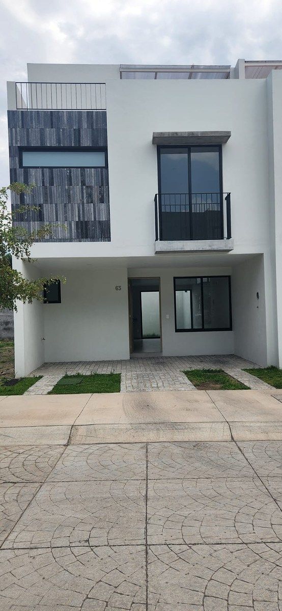 Houses for sale in Miralba Residential, photo 1 of 17