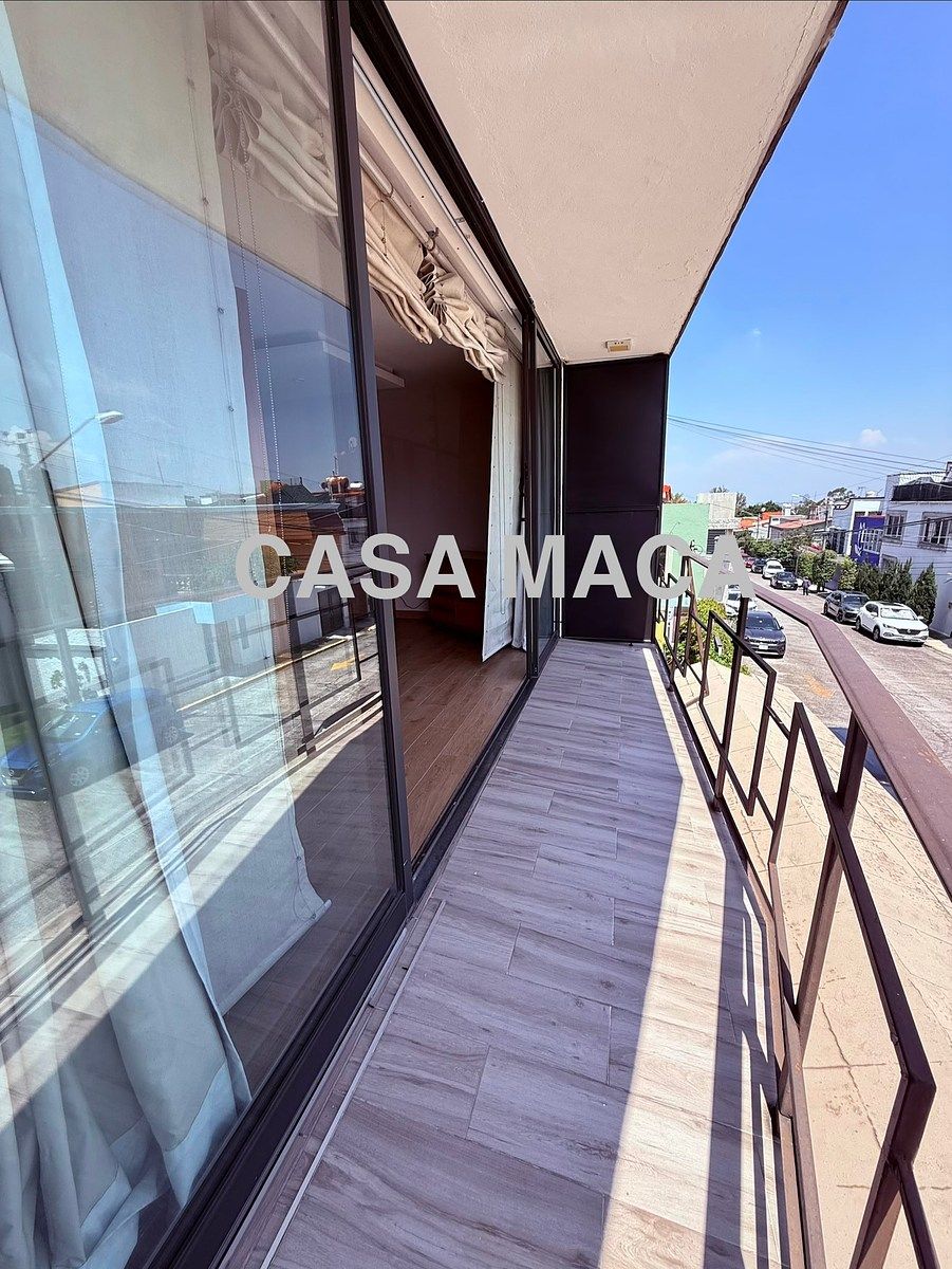 Terraza, photo 1 of 22