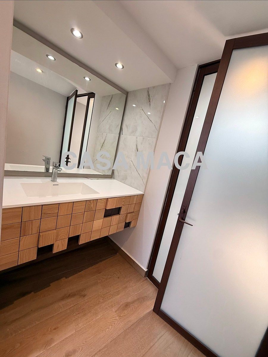 Baño, photo 18 of 22