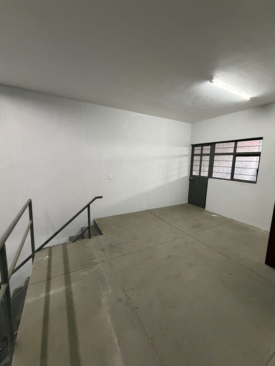 Commercial Storage Unit in Colón Industrial, Guadalajara, photo 11 of 18