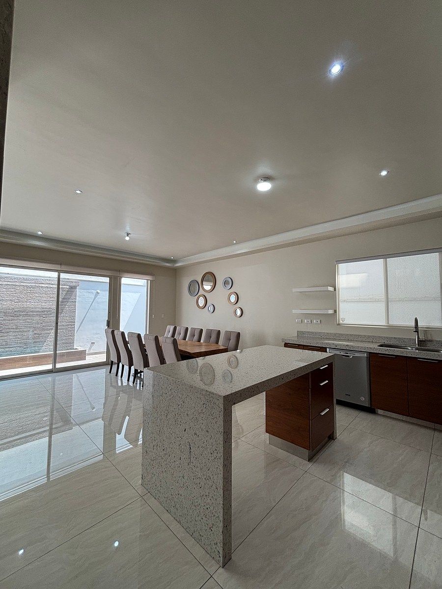 House in Cumbres Elite 6 Sector, Monterrey, photo 5 of 38