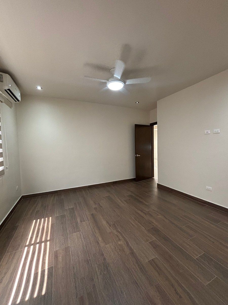 House in Cumbres Elite 6 Sector, Monterrey, photo 24 of 38