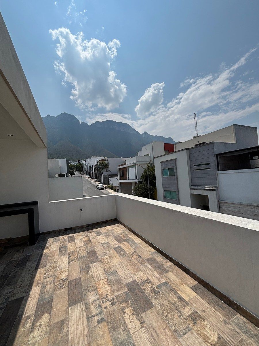 House in Cumbres Elite 6 Sector, Monterrey, photo 31 of 38