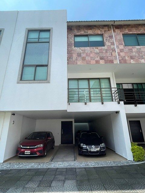 Near the German School, Tec de Monterrey, with the option for a fourth bedroom, photo 1 of 31