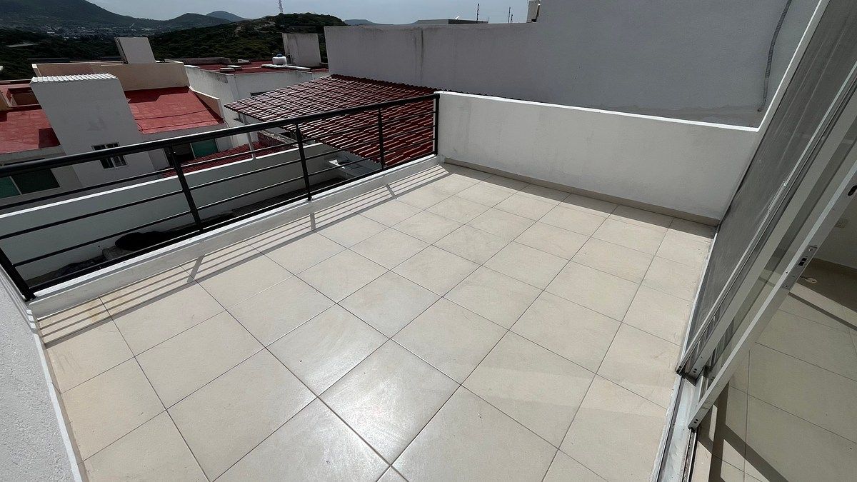 Balcón, photo 6 of 21