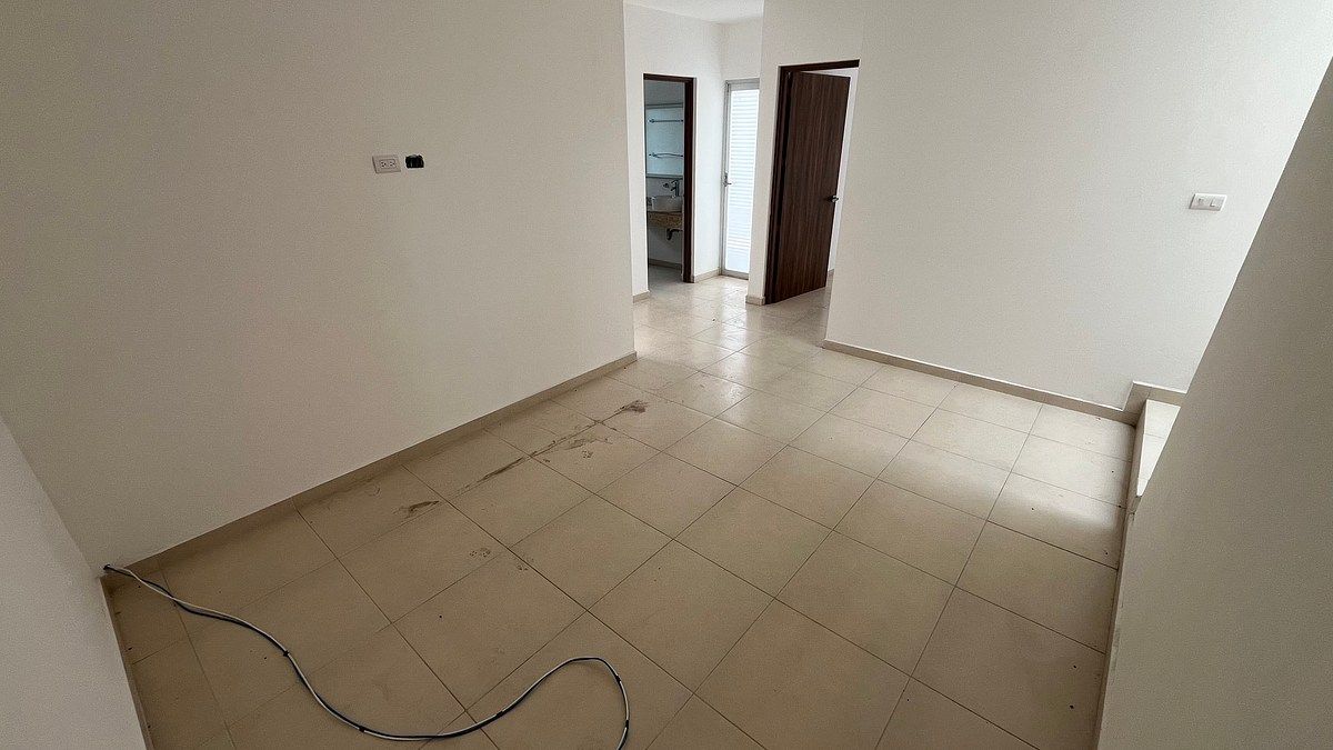 Sala de tv/oficina/estudio, photo 13 of 21