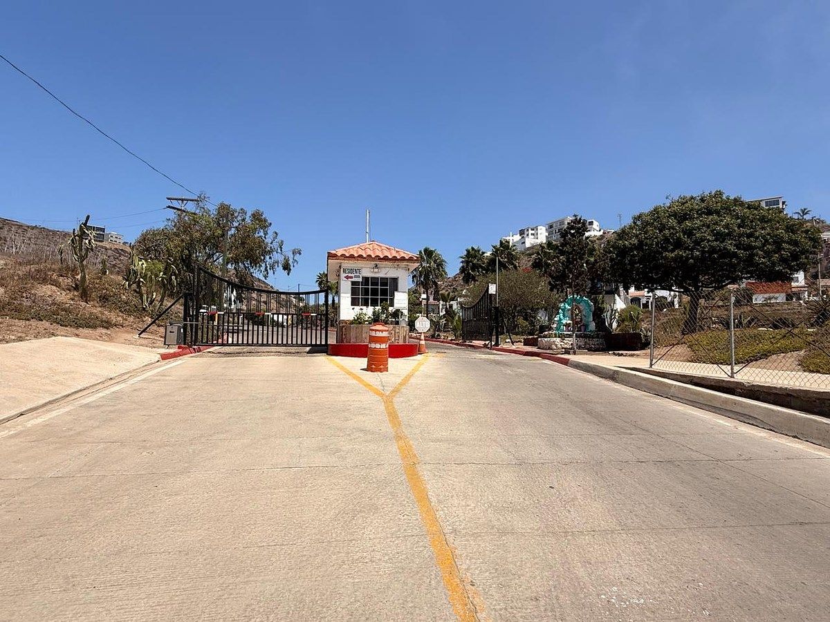 VENDE-SE COMPLEXO DE 6 APARTAMENTOS | FRACC. LOMAS DE LEÓN II, foto 1 de 31