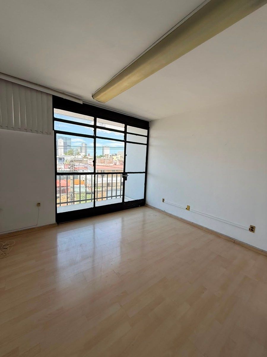 Sala Comercial em Ladrón de Guevara, Guadalajara, foto 14 de 26