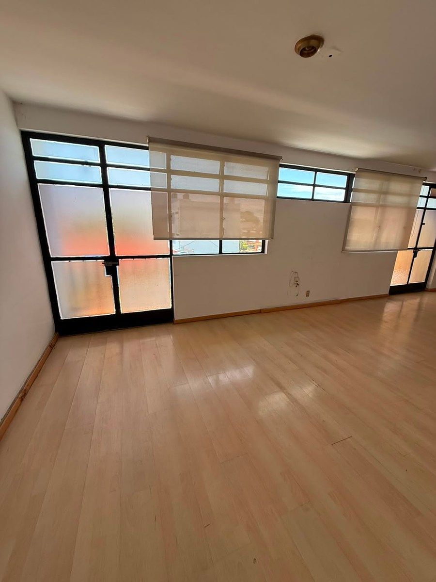 Sala Comercial em Ladrón de Guevara, Guadalajara, foto 20 de 26
