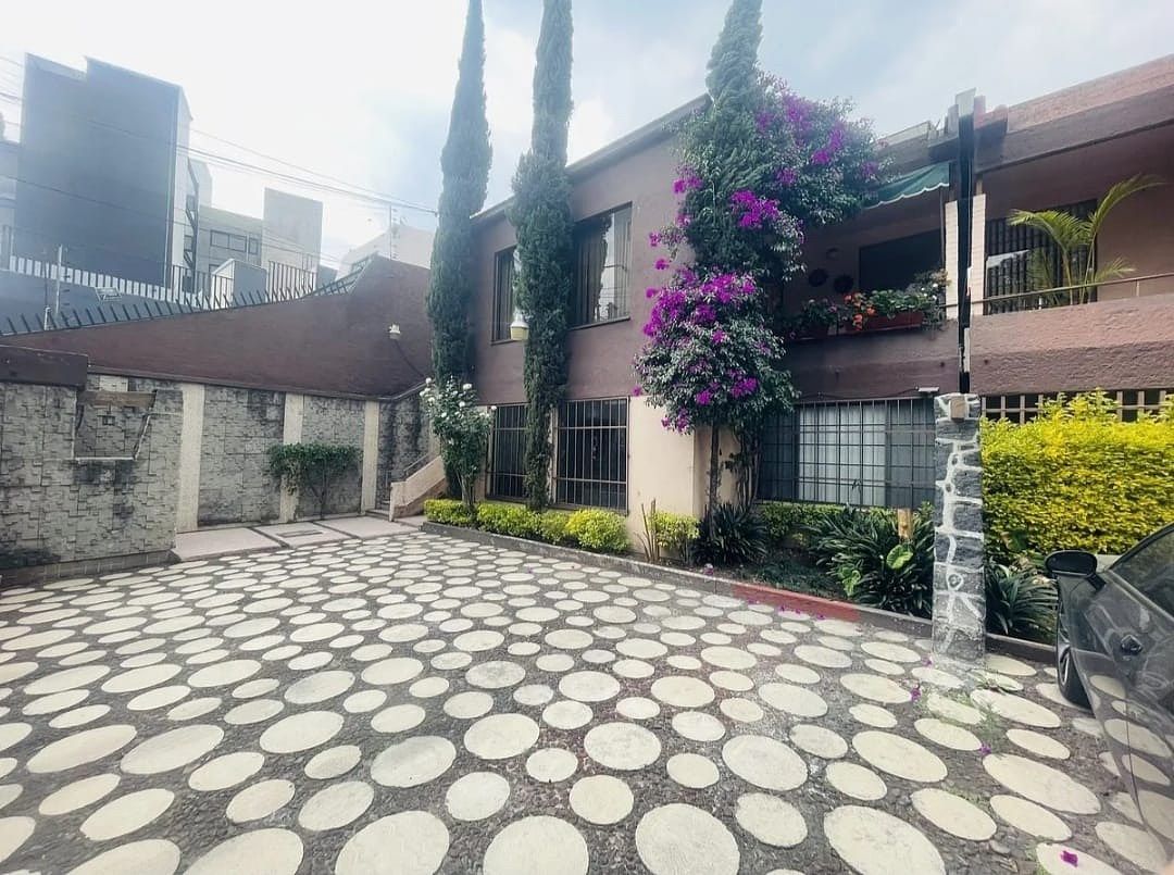 CASA na CIDADE DOS ESPORTES atrás da PRAÇA DE TOUROS MÉXICO, foto 1 de 31
