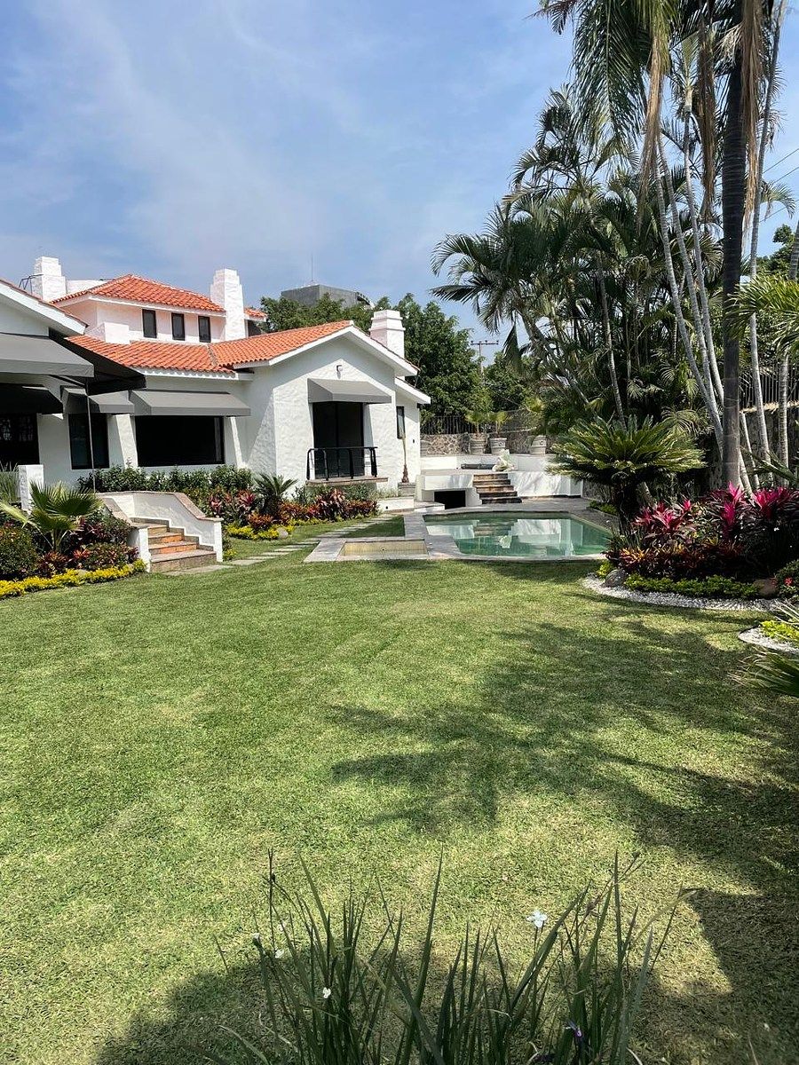 Casa de Luxo à Venda em Vista Hermosa, Cuernavaca | Quadra de Tênis, foto 1 de 22