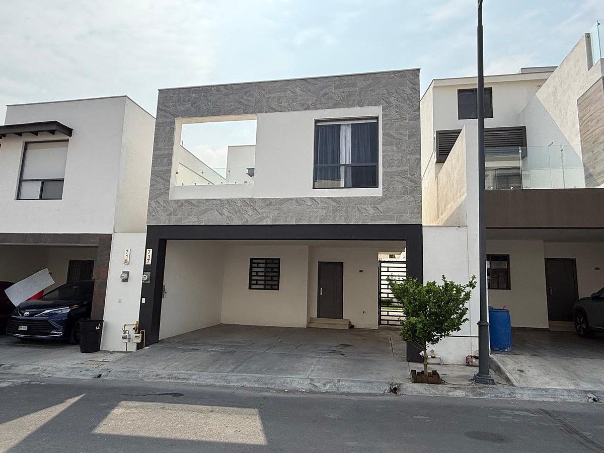 House for Sale in Cumbres | Arbórea Linneo with Pool, photo 1 of 26