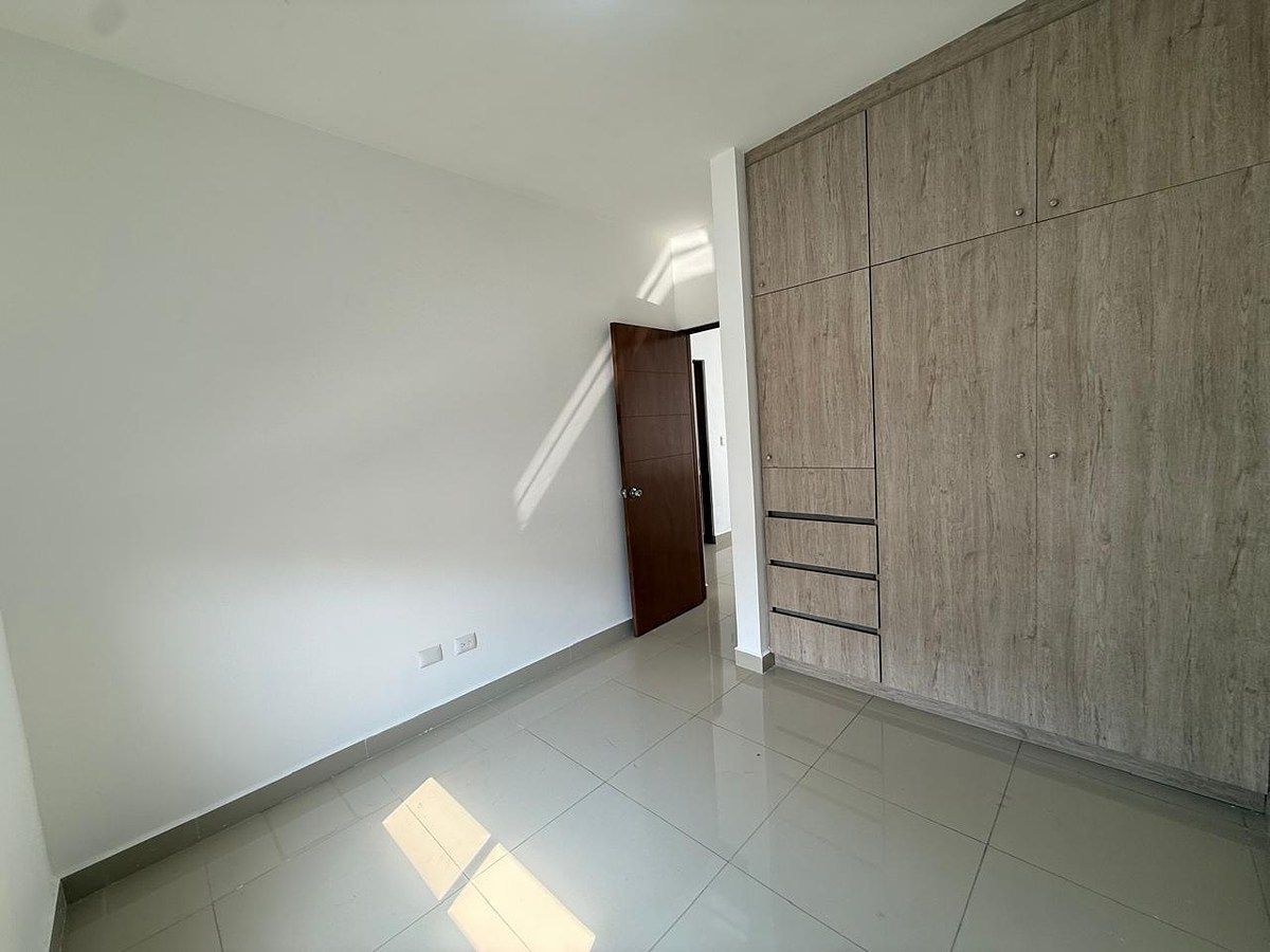House in Gated Community in Arbórea Sector Linneo, García, photo 16 of 26