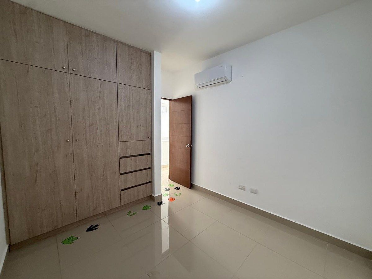 House in Gated Community in Arbórea Sector Linneo, García, photo 15 of 26