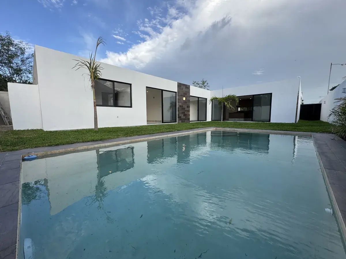 CASA DE UNA SOLA PLANTA EN JARDINES LA REJOYADA, foto 1 de 25