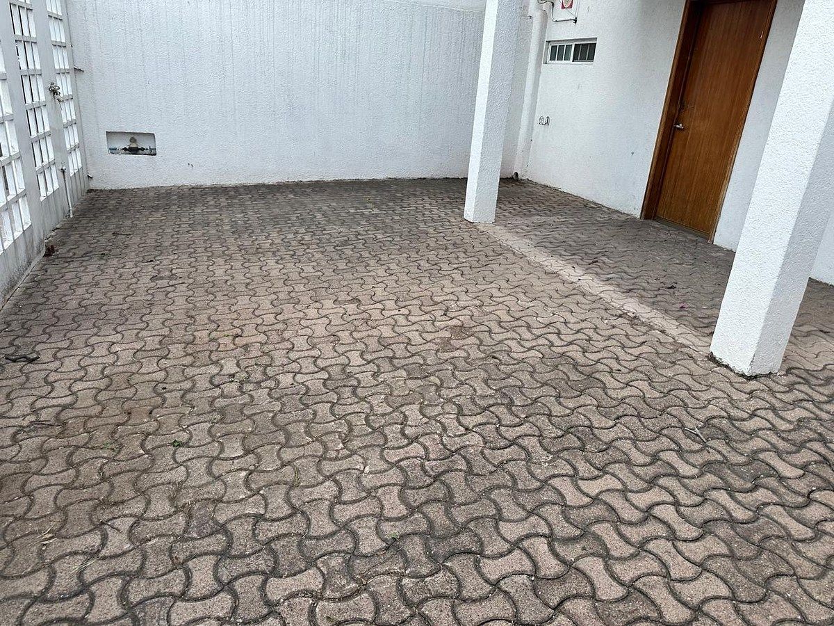 Casa com uso comercial em Jardines de La Hacienda, Querétaro, foto 4 de 14