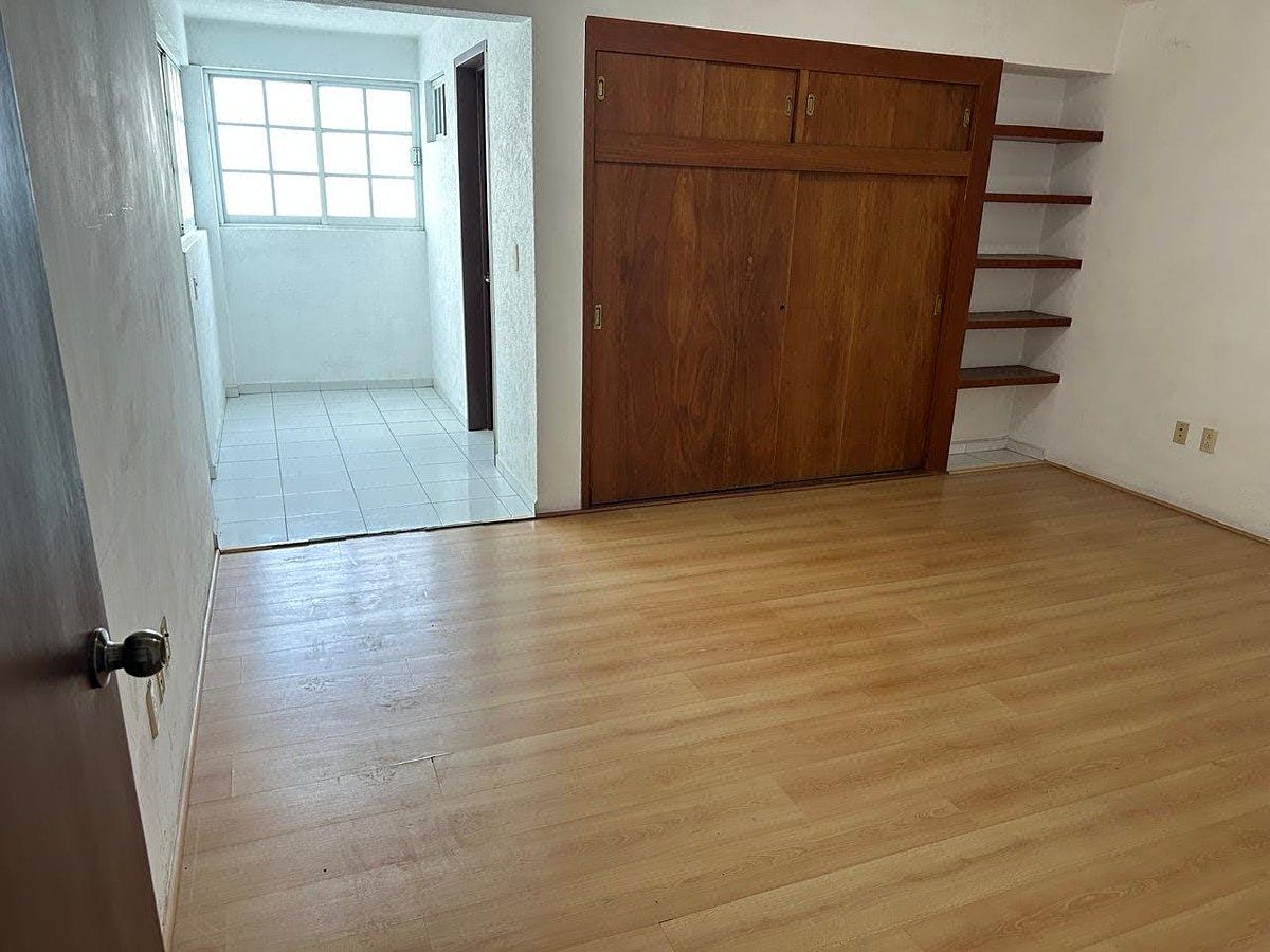 Casa com uso comercial em Jardines de La Hacienda, Querétaro, foto 7 de 14