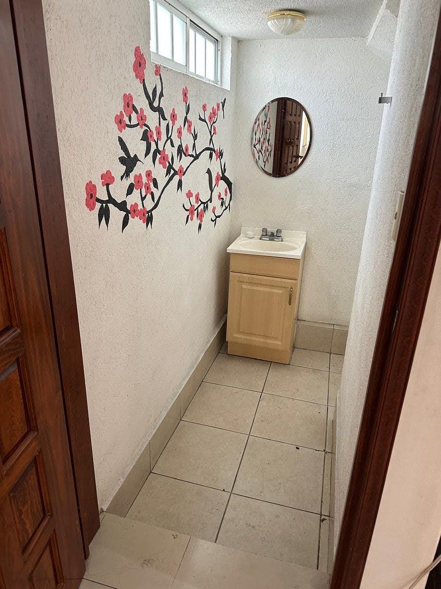 Casa com uso comercial em Jardines de La Hacienda, Querétaro, foto 8 de 14