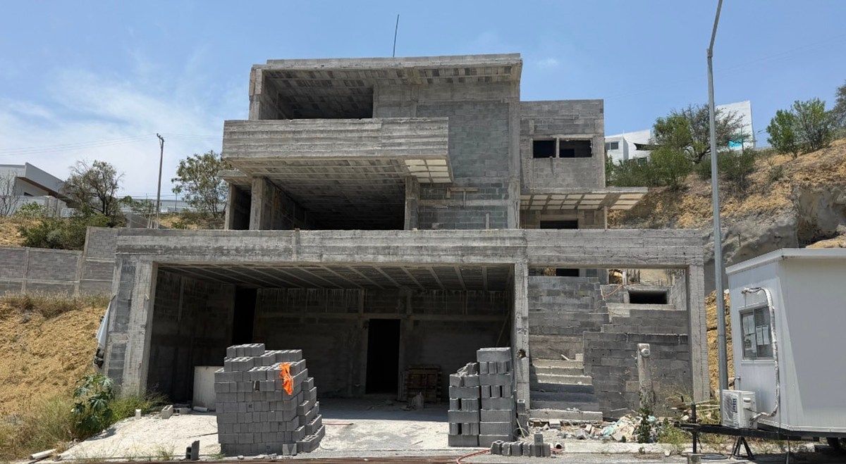 Casa em El Yerbaniz, Santiago, foto 2 de 24