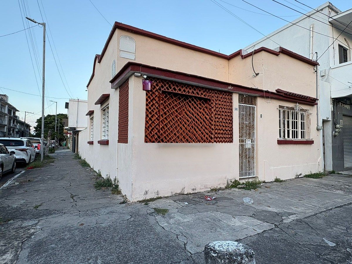 Casa DE UN NIVEL EN ESQUINA en venta en Col. Flores Magón. VERACRUZ, VERACRUZ