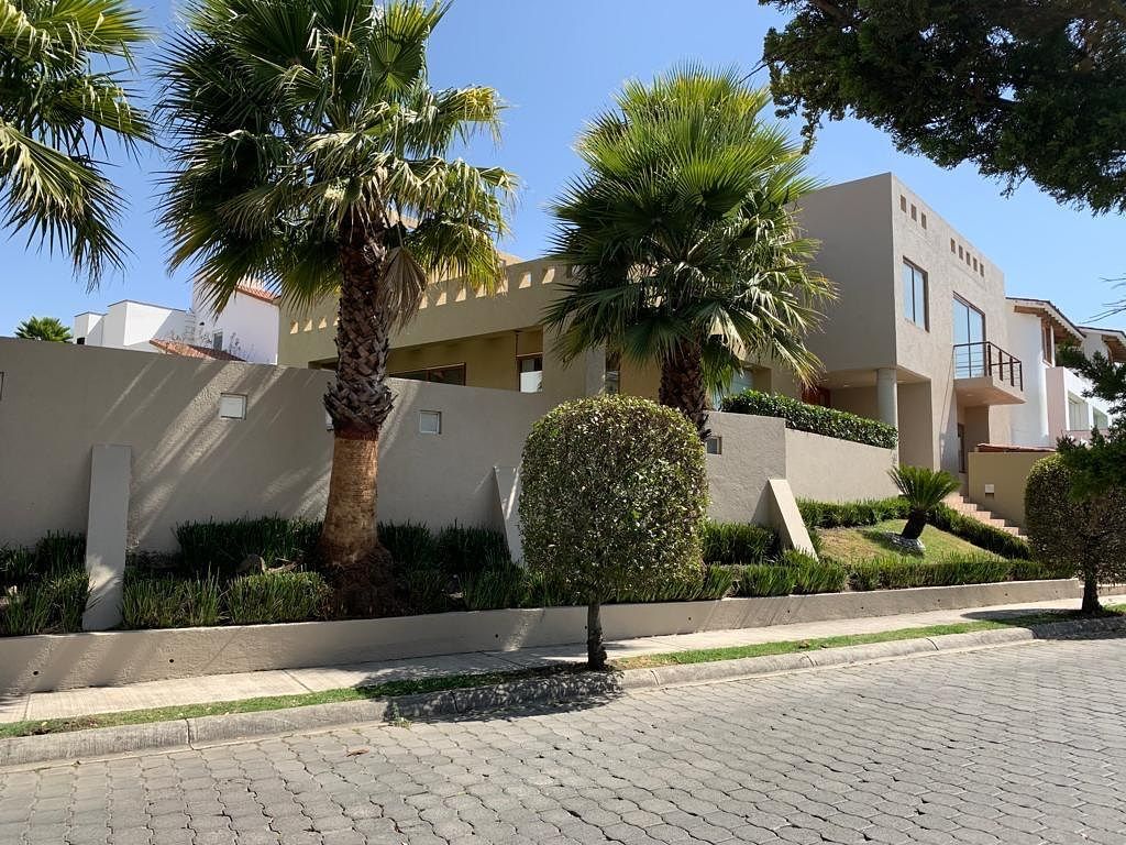 VENDA DE CASA EM PRADO LARGO (OPORTUNIDADE CAMBIÁRIA), foto 1 de 25