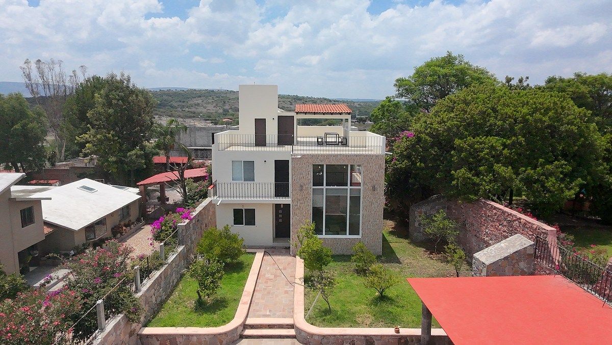 Casa de 4 habitaciones en venta en El Cortijo, foto 1 de 2