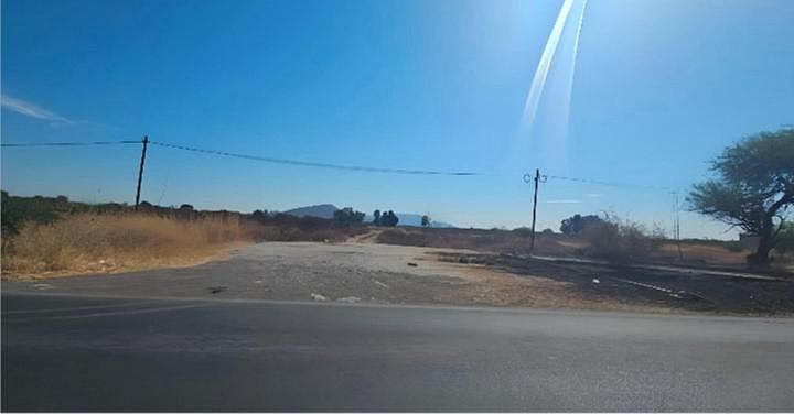 Terreno en Ocotlan a borde de carretera, foto 1 de 4