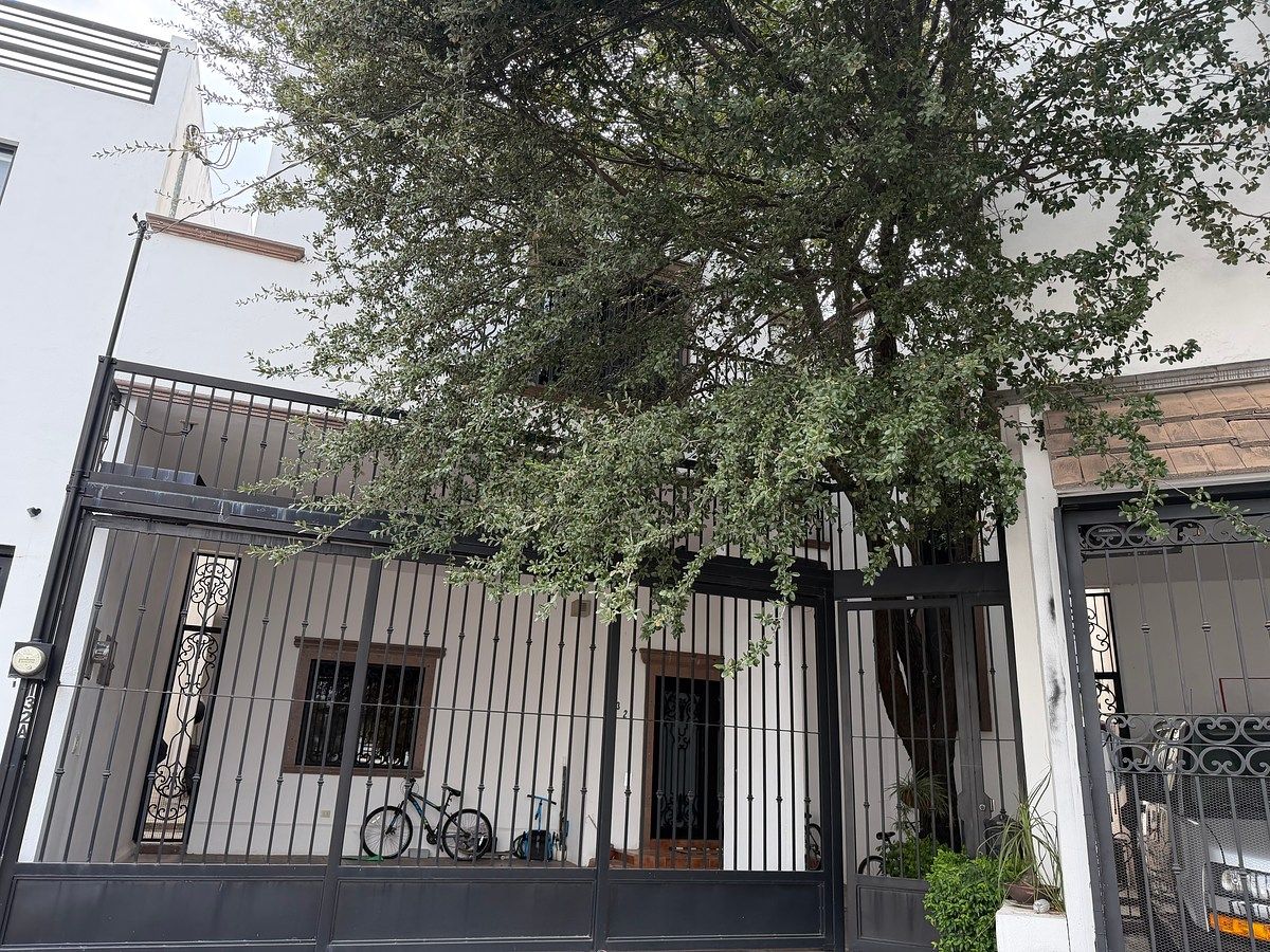 CASA EN RENTA AMUEBLADA CAPISTRANO, foto 1 de 1