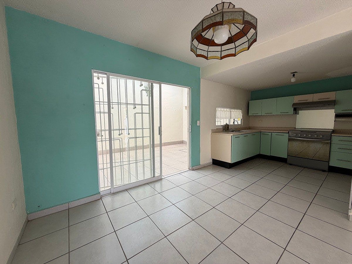 Casa en condominio en Puerto Banus, Morelia, foto 8 de 14