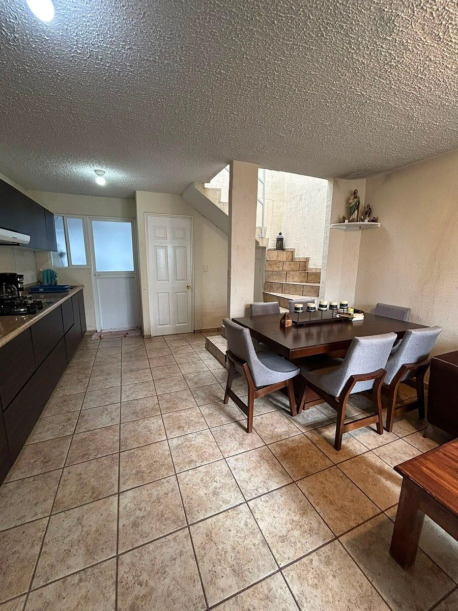 CASA EN VENTA, ESQUINA, VILLAS DEL PEDREGAL MORELIA, $1,299,000 COMERCIAL, foto 1 de 17