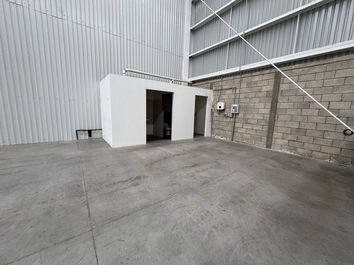 Bodega comercial en Del Fresno 2a. sección, Guadalajara, foto 6 de 16