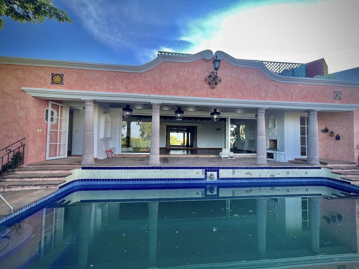 CASA EN LOMAS DE ATZINGO, foto 1 de 32