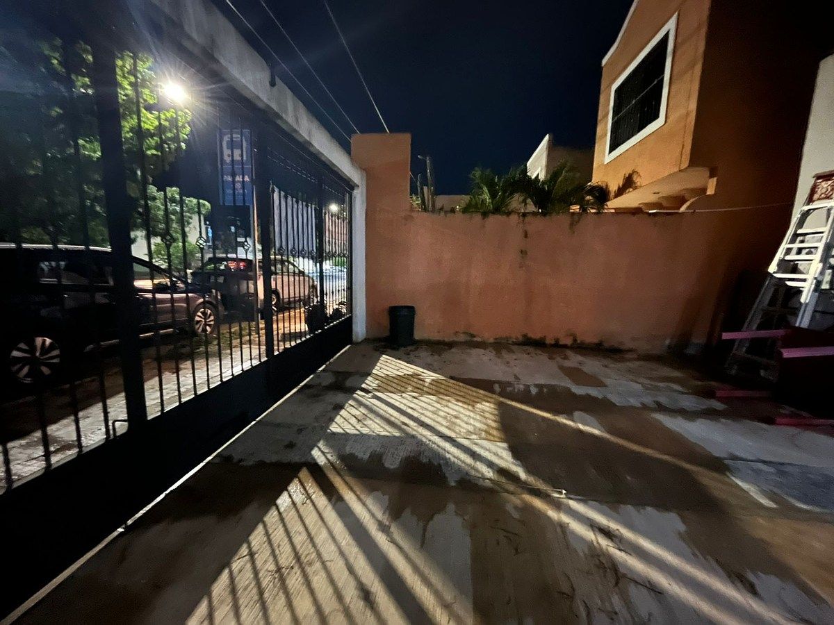 CASA EN VENTA SOBRE AVENIDA COLONIA MONTECARLO, foto 1 de 16