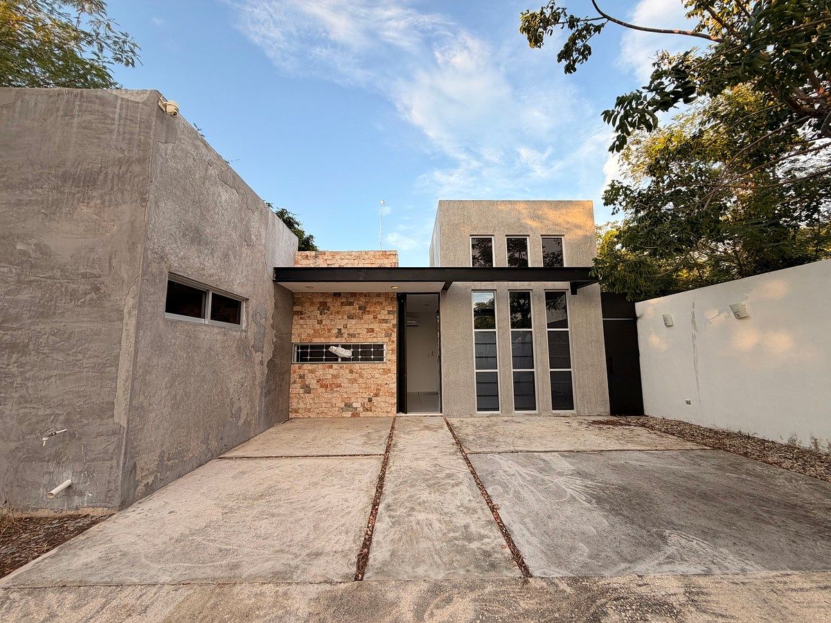 CASA DE UNA PLANTA EN EL NORTE DE MÉRIDA, foto 1 de 12
