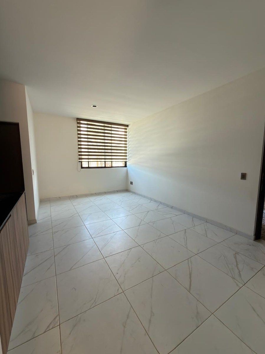 AVANTI TOWNHOUSES, photo 1 of 14