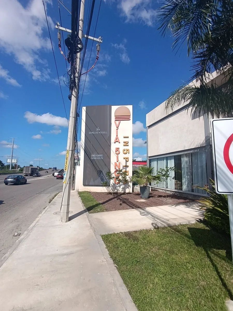 LOCAL NA CARRETERA PROGRESO PLAZA VIA 5INCO Temozón Norte, Mérida, Yucatán Local, foto 1 de 6