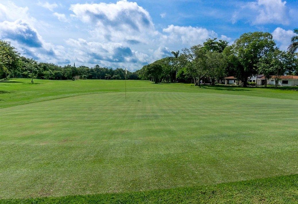 TERRENO CON VISTA AL HOYO 18 CLUB DE GOLF LA CEIBA | MÉRIDA, foto 1 de 4