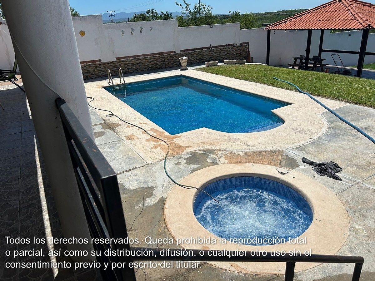 Sale of a country house in Cienega de Flores, Nuevo Leon, photo 1 of 8