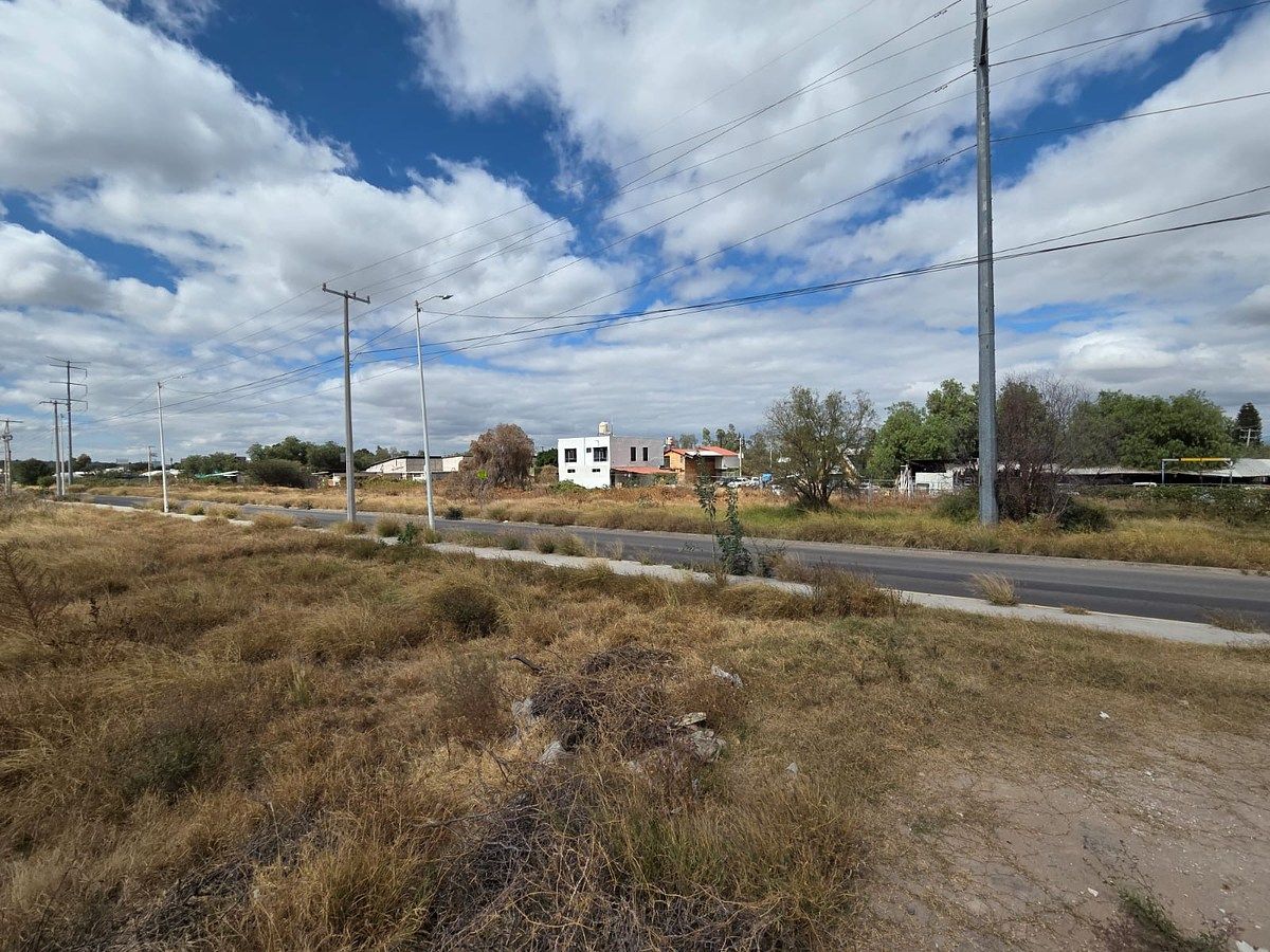 Lote comercial em De la Saca, Corregidora, foto 2 de 11